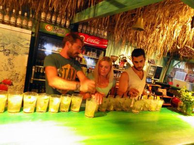 Beach-bar-rhodes-mojito47